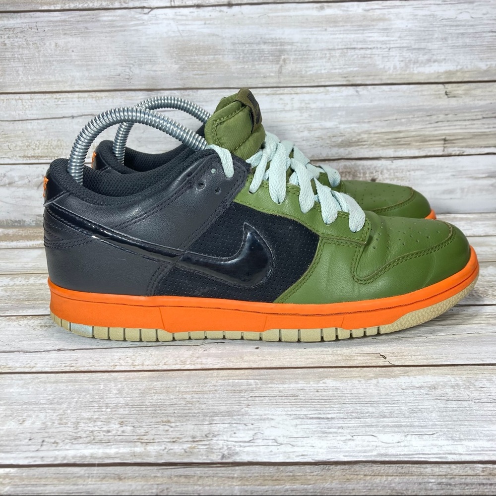 Nike Dunk Low, Men’s 8 Mandarin Orange Black Green. Worn a hand full of times